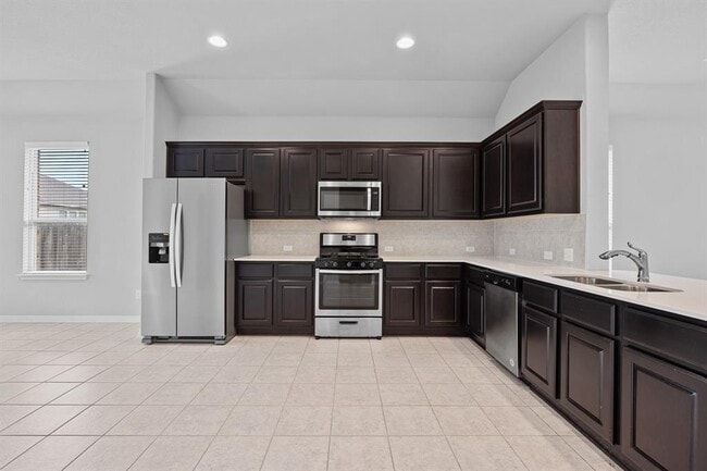Photo - 913 Centerra Hills Cir