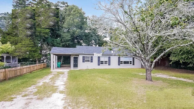 Photo - 394 Bainbridge Dr