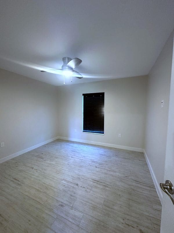 Photo - 334 Azalea Ave NW