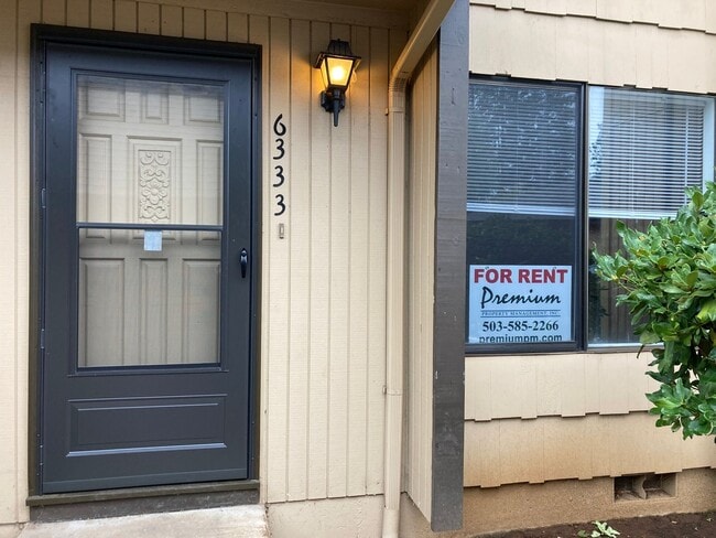 Building Photo - Remodeled Condo at Battlecreek Meadows