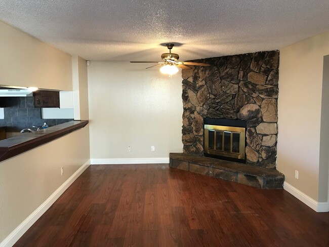 Building Photo - 3 bedroom in East Modesto! Rental