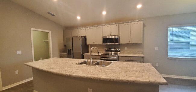 Photo - 4-bedroom Home in Villamar **MOVE-IN SPECIAL, 50% OFF 2ND MONTH***