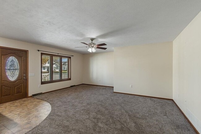 Photo - 112 N 5th St