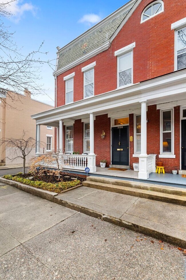 Photo - Beautiful 3 Bedroom Corner Lot on West Ave! ***Available 08/10/2026***