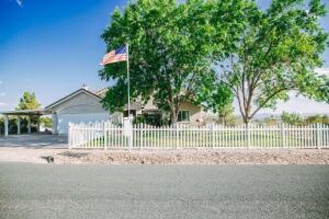 Photo - Horse Property!  Private Pool!  Land!