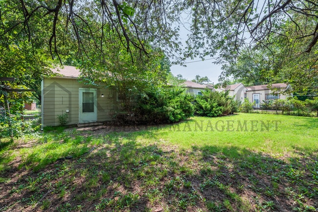 Photo - 607 S Christine Ave