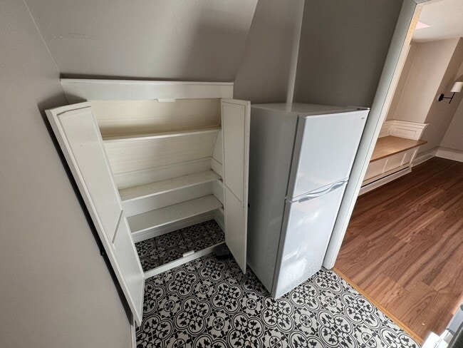 Photo - 479 State St Unidad 7