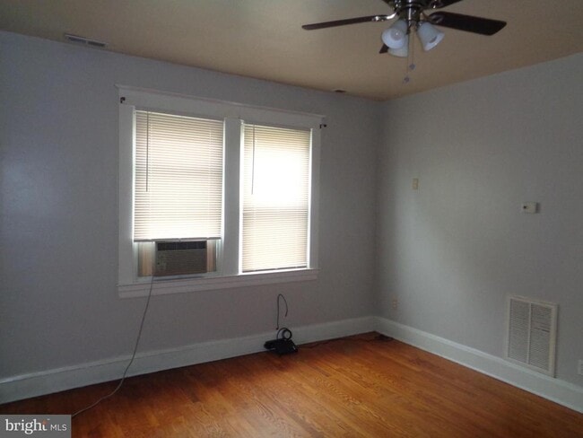 Photo - 2800 Linwood Ave