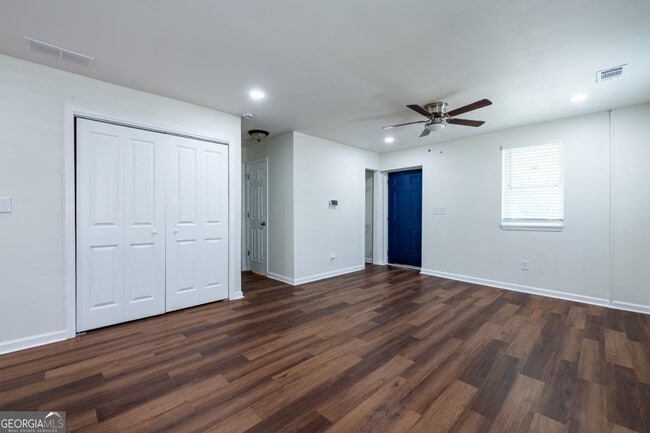 Photo - 452 Paines Ave NW