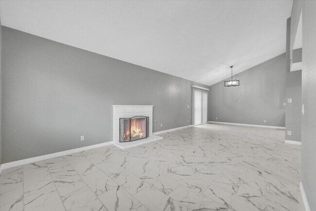 Photo - 1046 N Clifford Ave Apartamento