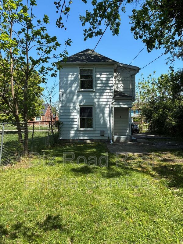 Photo - 2240 Lakeview Ave