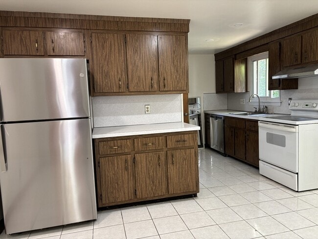 Photo - 363 Linwood Ave Apartment Unit 2