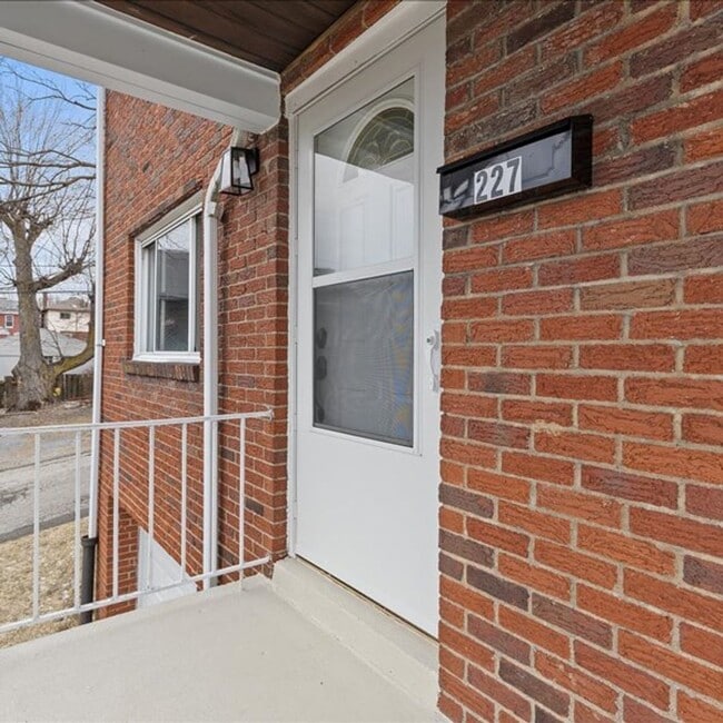Photo - 227-229 Shadyhill Road Unit 227 Shadyhill Road