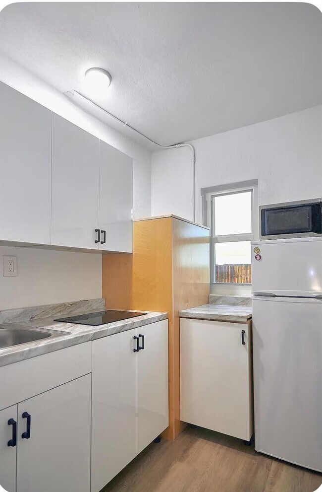 Photo - 1344 NE 16th Ave Unit B