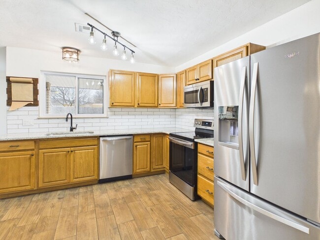 Photo - 5222 NW Ashby Ave