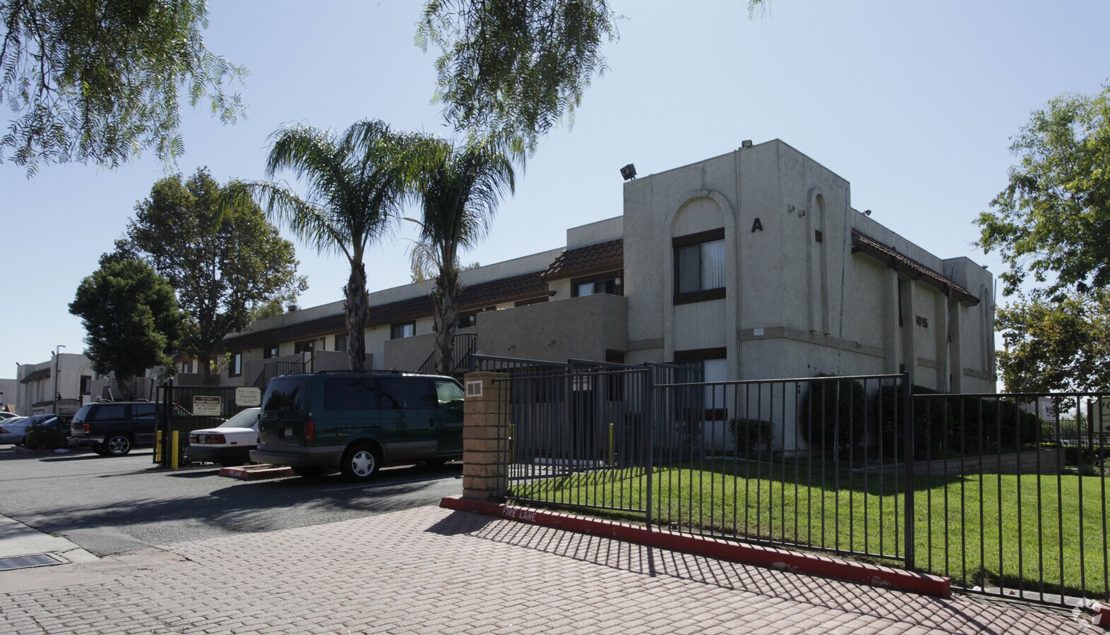 Hillcrest Apartments - Hillcrest Apartments