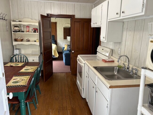 Photo - 507 Electric Ave Unit Upstairs 505