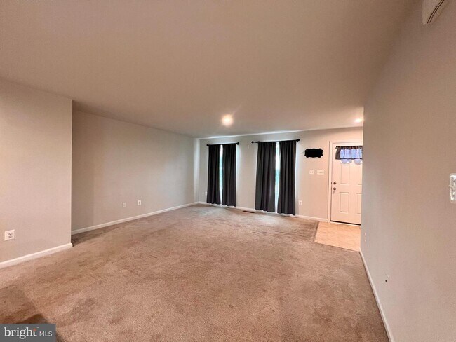 Photo - 255 Severna Pkwy