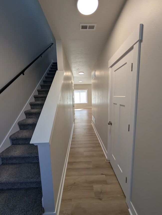 Photo - 109 Hillcrest Ave Unidad D
