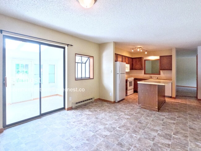 Photo - 712 Frontier Ct