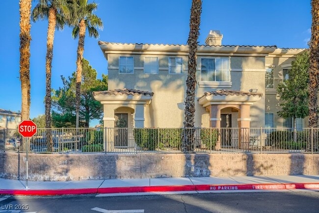 Building Photo - 9050 W Warm Springs Rd Unit 2026