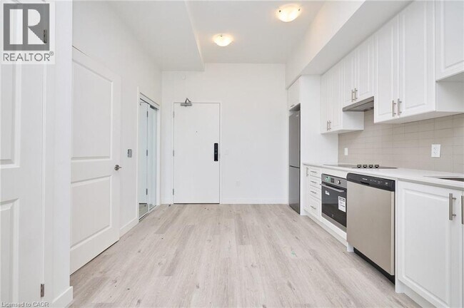 Photo - 461 Green Rd Unit 105