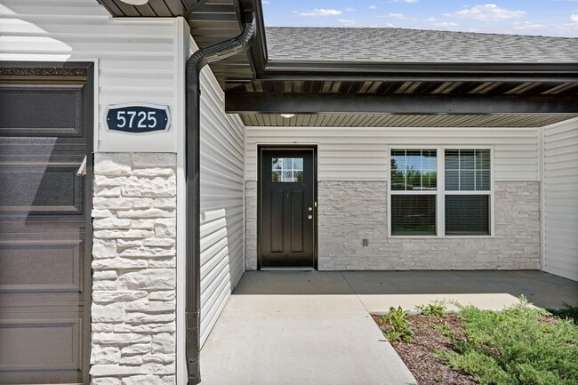 Photo - 5725 Black Gum Ct