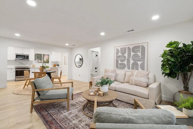 Photo - 5891 28th St