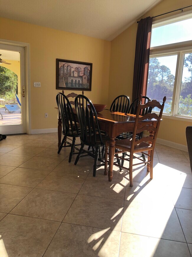 Photo - 775 S Holmes Blvd