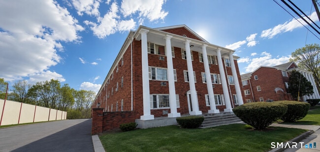 Building Photo - 509 Burnside Ave Unit A9