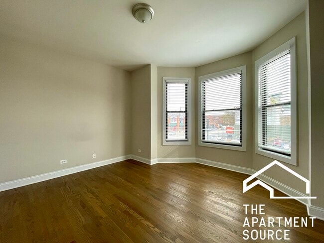 Photo - 3404 W Fullerton Ave Unit 2