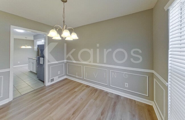 Photo - 2785 Clearbrook St