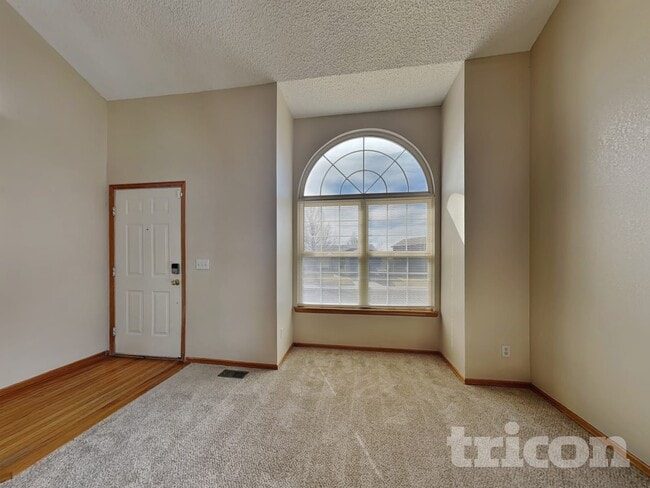 Photo - 5525 E 130th Dr