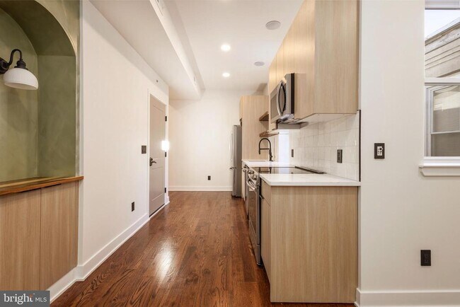Photo - 1613 N 33rd St Unidad D