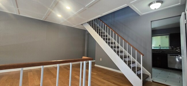 Photo - 14630 London Ln