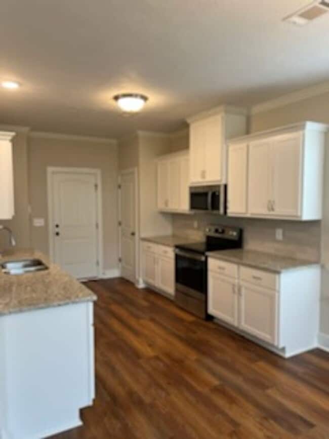 Photo - Beautiful and spacious 2 Story in Summerto...