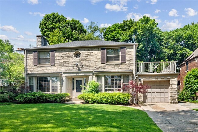 Photo - 306 Sterling Rd House