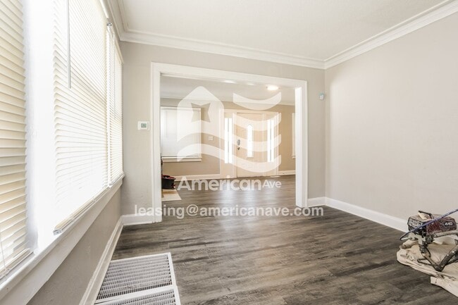 Photo - 1606 E 72nd St