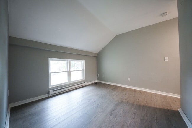 Living Space - East Seneca Apartments