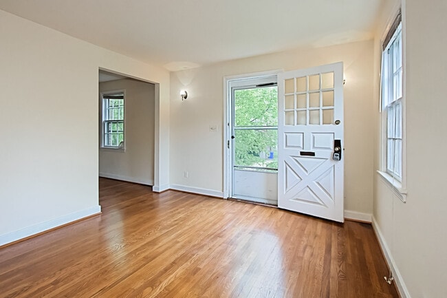 Photo - Blocks to Crystal City Metro and just minutes to Washington, D.C. via the 14th Street Bridge