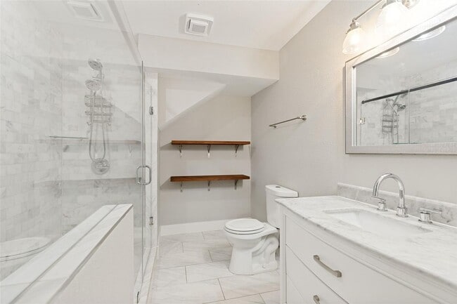 Photo - 2114 Wheaton Dr