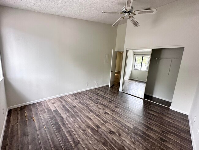 Photo - 306 Harbour Pointe Way