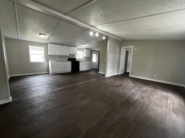 Photo - Newly Renovated 3/2 available in Silver Lake. Unit Lot 46