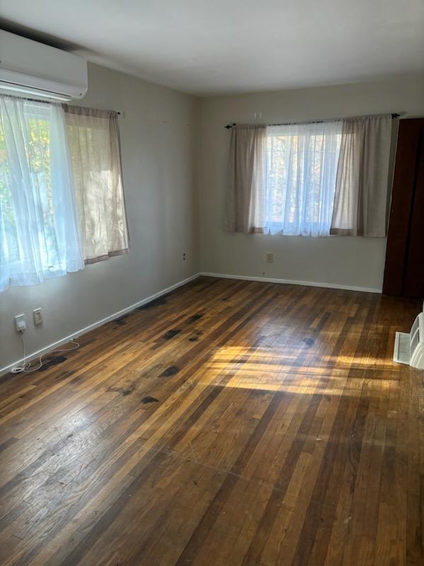 Living Room - 68 Adams St Apartments Unit 4