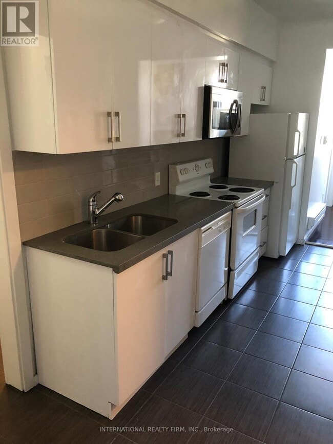 Photo - 159 Montrose Ave Unité 1