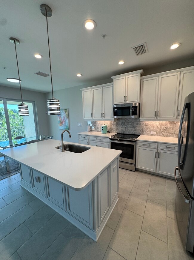 Building Photo - 2304 Sawyers Hill Rd Unit 1307