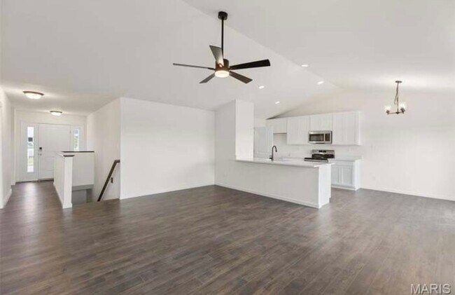 Photo - 408 Honor Hill Dr