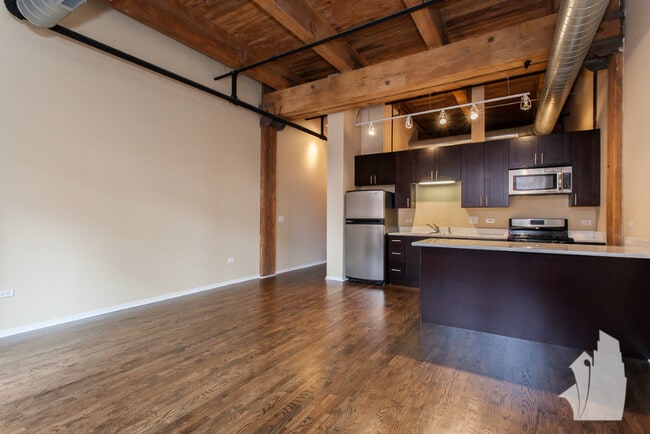 Building Photo - 1500 W Monroe St Unit 00315