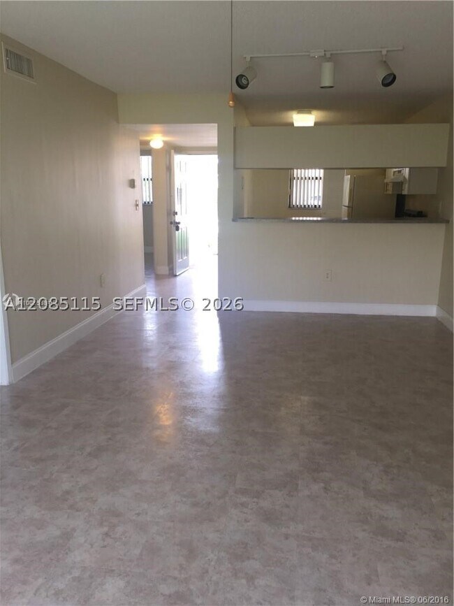 Photo - 9852 Nob Hill Ln Unit 9852