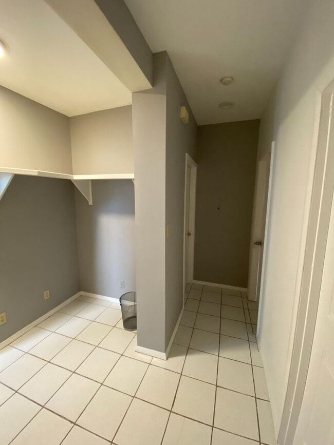 Photo - 5 Bed/3 Bath UC Rental Located on McMillan...